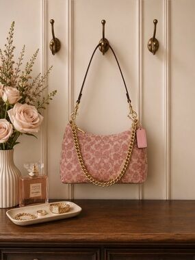 Coach Teri Shoulder bag in pink beaded satan